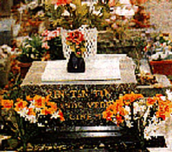 Rin Tin Tin Grave